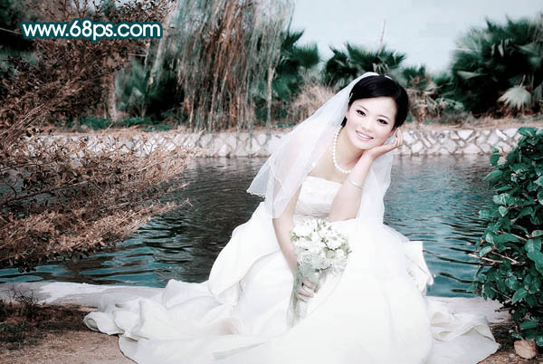 Photoshop打造中性青红色外景婚片