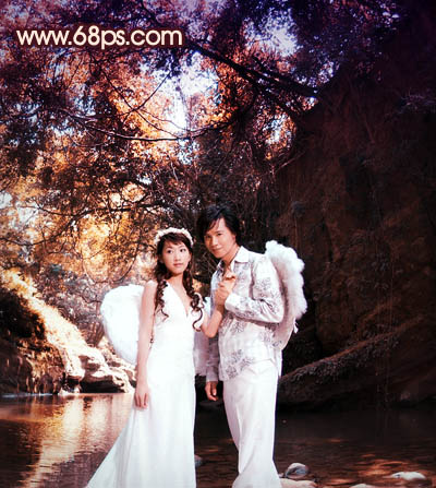 Photoshop调出外景婚片暗调黄褐色