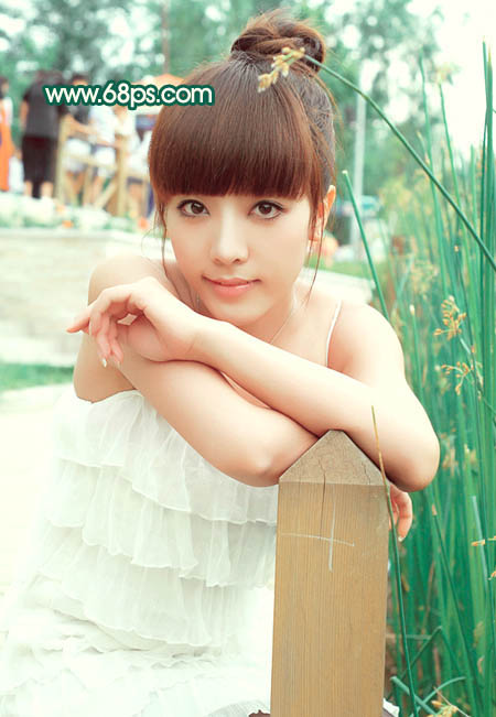 Photoshop将美女图片调出柔美的粉青色
