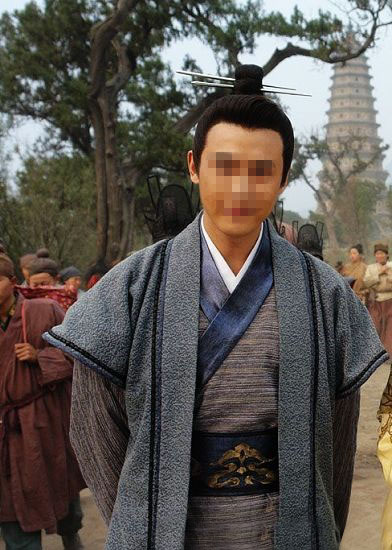 Photoshop将人物照片转成完美的古典鼠绘帅哥