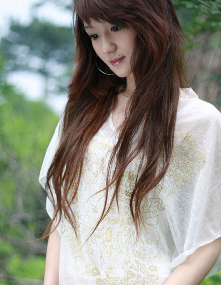 Photoshop将外景女孩图片调成清爽的黄褐色