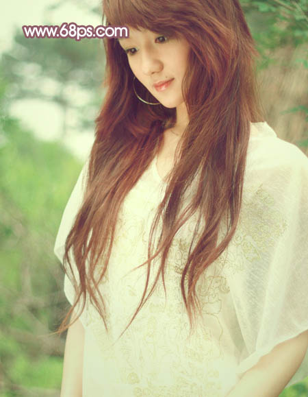 Photoshop将外景女孩图片调成清爽的黄褐色