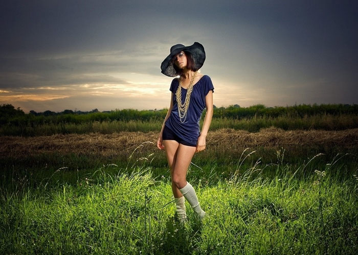 Photoshop为霞光中的女孩照片润色