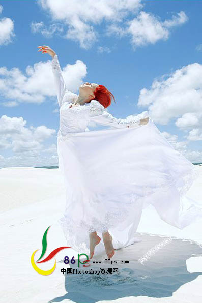 Photoshop将海滩婚片调成洁净的蓝色调