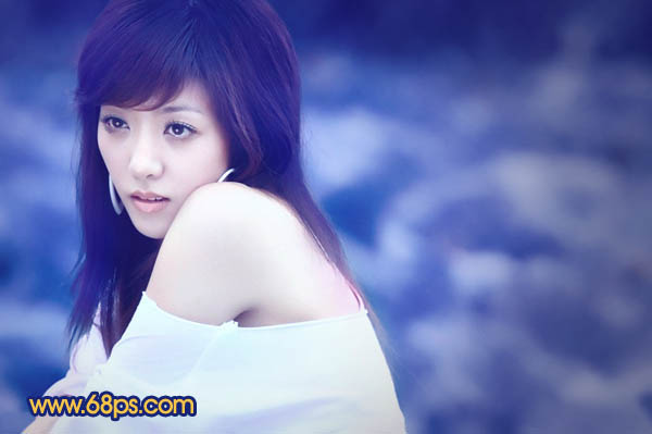 Photoshop将外景人物图片调出绚丽多彩的蓝色调