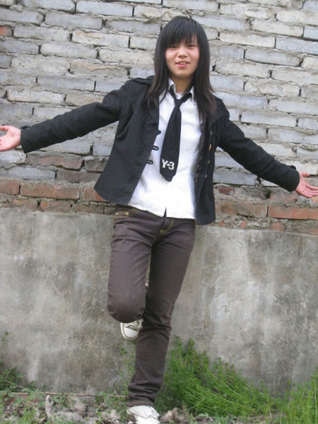 Photoshop制作颓废的青绿色非主流人物图片