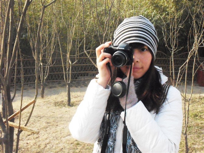 Photoshop下将失真手机照片调成柔美的淡红色