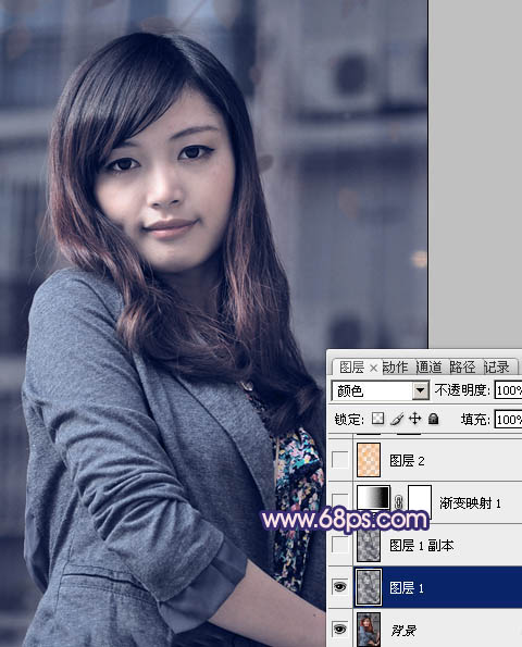 Photoshop将外景人物图片调成暗蓝的非主流色调