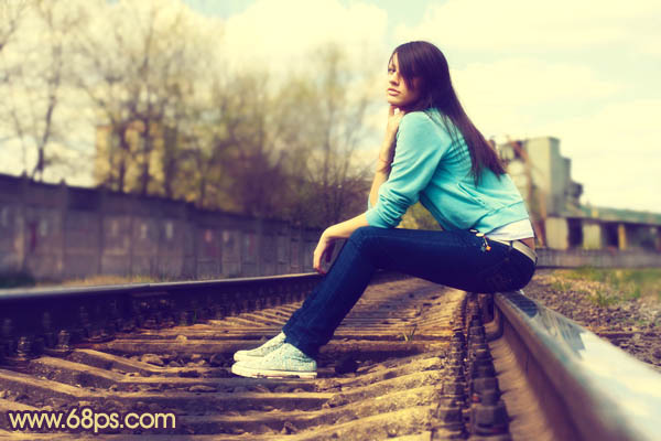 Photoshop将铁轨图片调成柔美的橙蓝色
