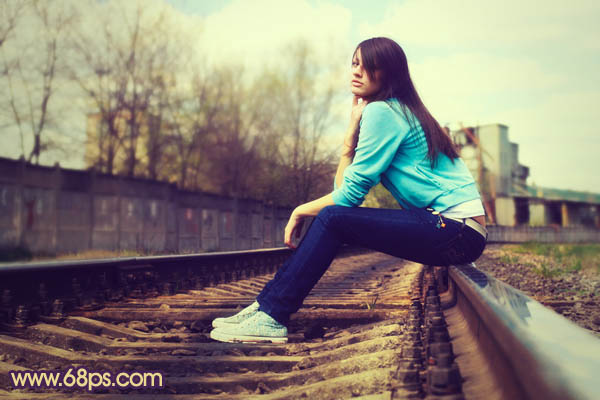 Photoshop将铁轨图片调成柔美的橙蓝色