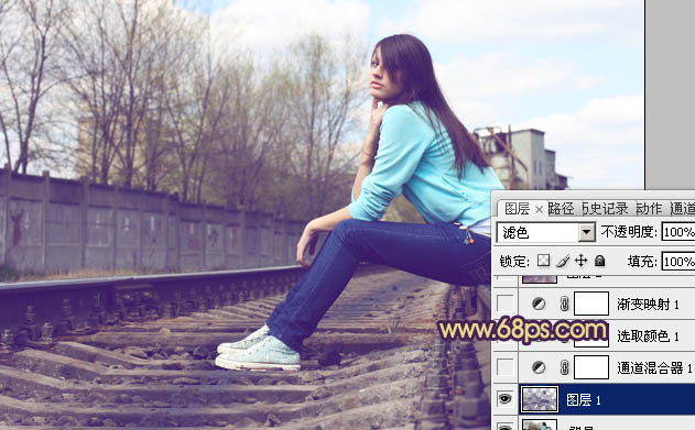 Photoshop将铁轨图片调成柔美的橙蓝色