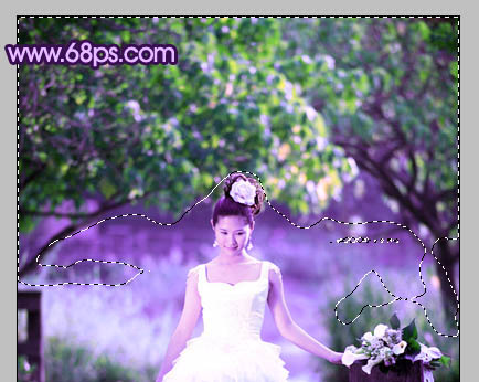 Photoshop中将树林美女婚片调成唯美的绿紫色