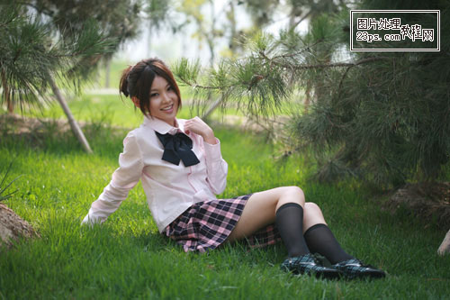 Photoshop将外景人物图片调成淡雅的青蓝色