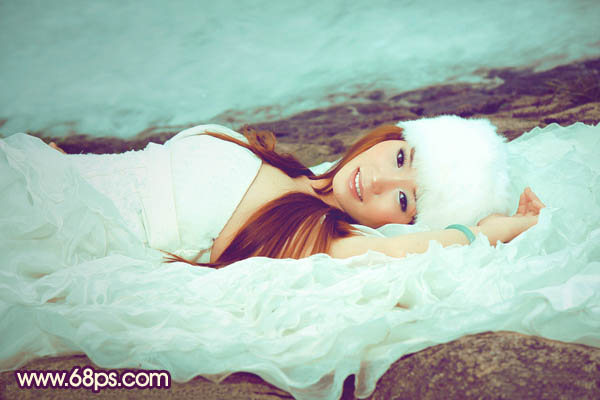 Photoshop制作甜美的淡青色外景婚片