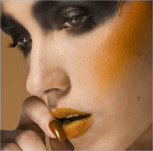 Photoshop将普通彩妆图片打造出非常精细的暗调效果