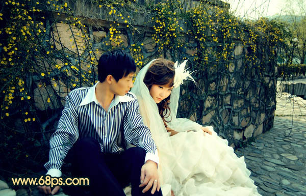 Photoshop制作淡雅的青黄色外景婚片