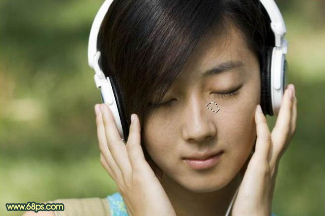 Photoshop为音乐女孩加上柔和甜美的夏季色