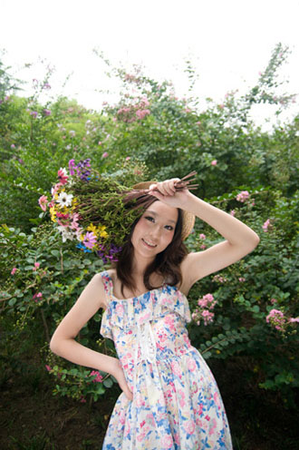 Photoshop将外景女生图片调成梦幻的黄紫色