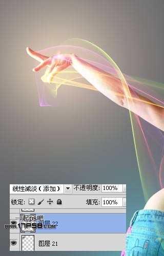 photoshop将女生图片合成动感的彩色光电效果