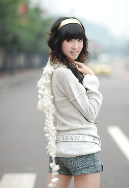 Photoshop为街道女生图片加上淡绿韩系色