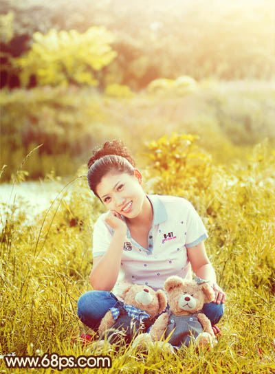 Photoshop将草地人物图片调制出柔美的黄褐色效果