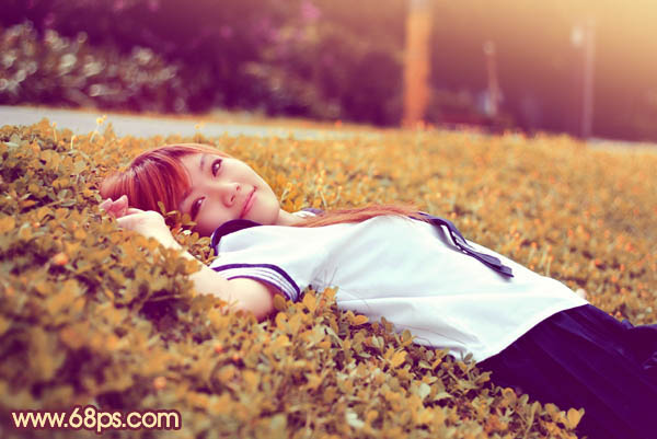 Photoshop为草地人物图片增加柔和暖色调效果实现方法