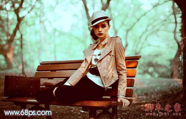 Photoshop为树林人物图片加上强对比的青褐色效果教程