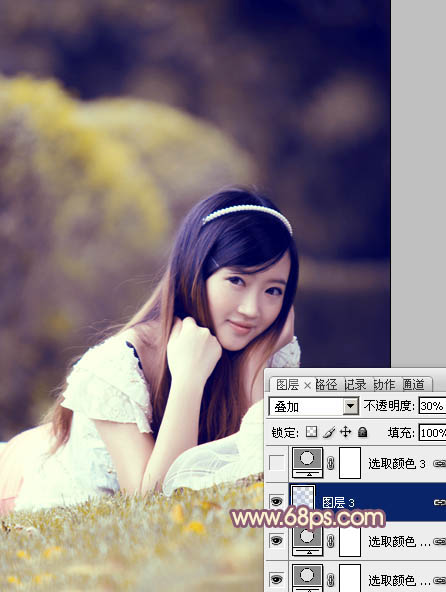 Photoshop将草地上的女孩调制出柔美的橙紫色