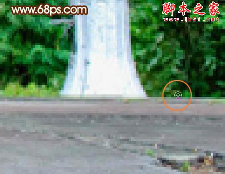 photoshop使用仿制图章工具精确消除人物背景部分的杂物