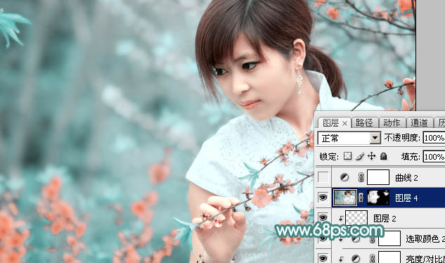 Photoshop将桃花林中的美女加上清爽的古典淡青色