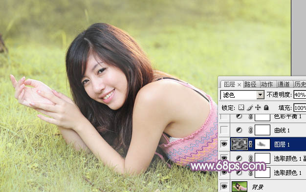 Photoshop为趴在绿草上的美女图片增加朦胧唯美的黄紫色