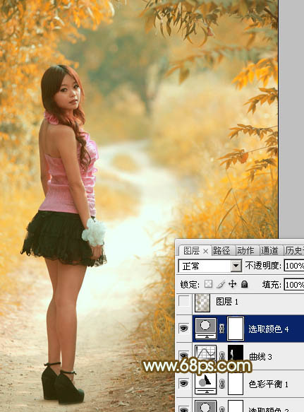 Photoshop将树丛小道上的人物图片增加上柔和的怀旧橙褐色