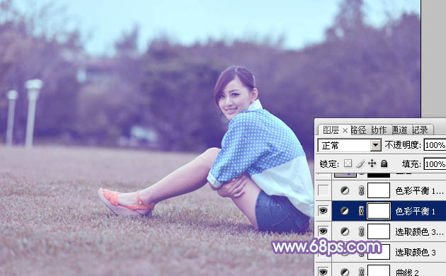 Photoshop为偏暗的草地美女图片加上柔美的浅蓝色调