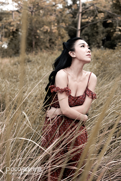 PS为人像深秋灰冷调意境效果