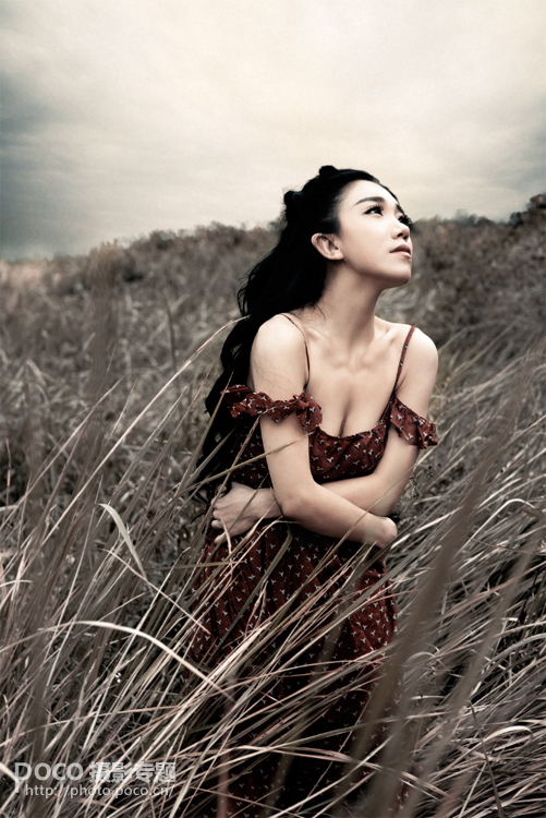 PS为人像深秋灰冷调意境效果