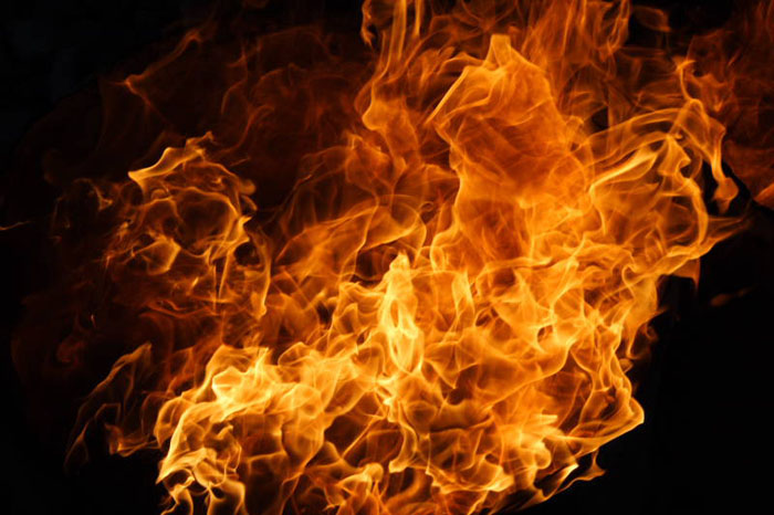 Photoshop快速制作一个火焰水晶球