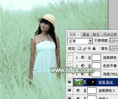 Photoshop为绿草中的美女加上甜美的淡调青绿色