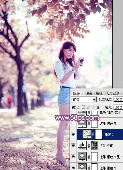 Photoshop为公路绿道边的美女加上甜美紫红色