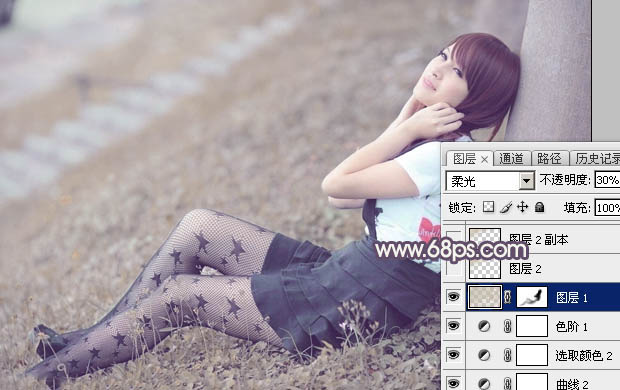 Photoshop为草地美女图片打造古典中性冷褐色