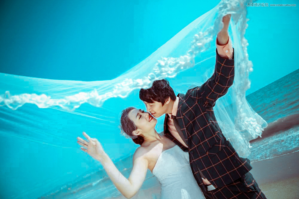 Photoshop为外景婚片调出时尚海蓝色风格效果”