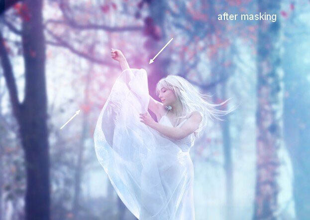 PS合成在唯美的秋色树林中舞动的白衣美女