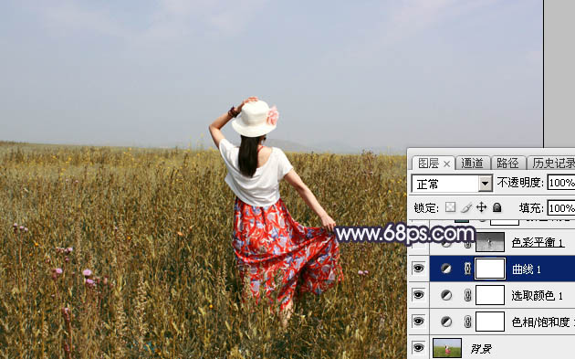 Photoshop为荒草中的美女加上漂亮的韩系蓝褐色