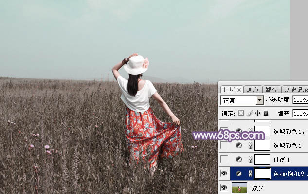 Photoshop为旷野中的人物调制出流行的暗蓝色