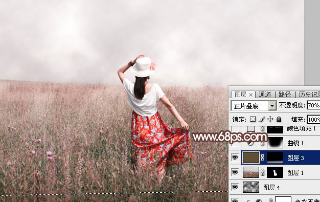 Photoshop调出为梦幻的粉色晨雾草原人物图片