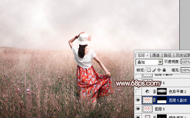 Photoshop调出为梦幻的粉色晨雾草原人物图片
