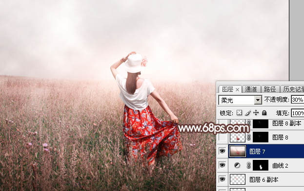 Photoshop调出为梦幻的粉色晨雾草原人物图片