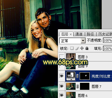 Photoshop调出欧美暗青色建筑边的情侣图片
