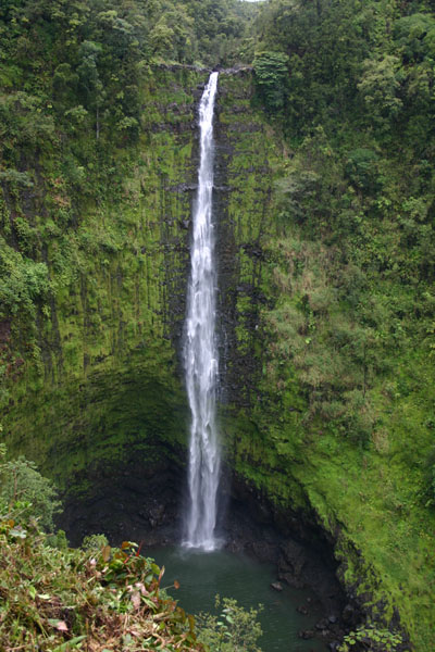 PS合成霞光中的山峰场景