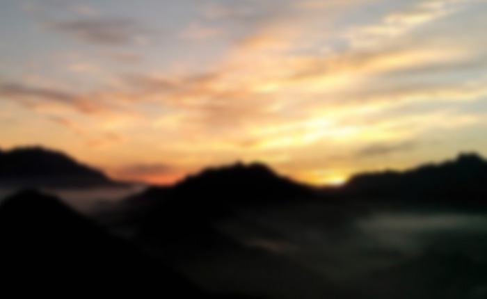 Photoshop调制出给漂亮的霞光色竹林人物图片